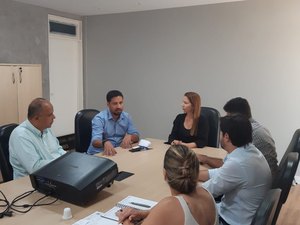 Rodrigo Cunha discute criação da primeira delegacia de combate à corrupção de Alagoas