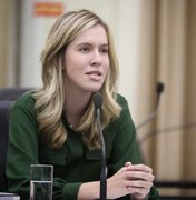 Cibele Moura solicita campanhas educativas para reduzir mortes maternas em Alagoas