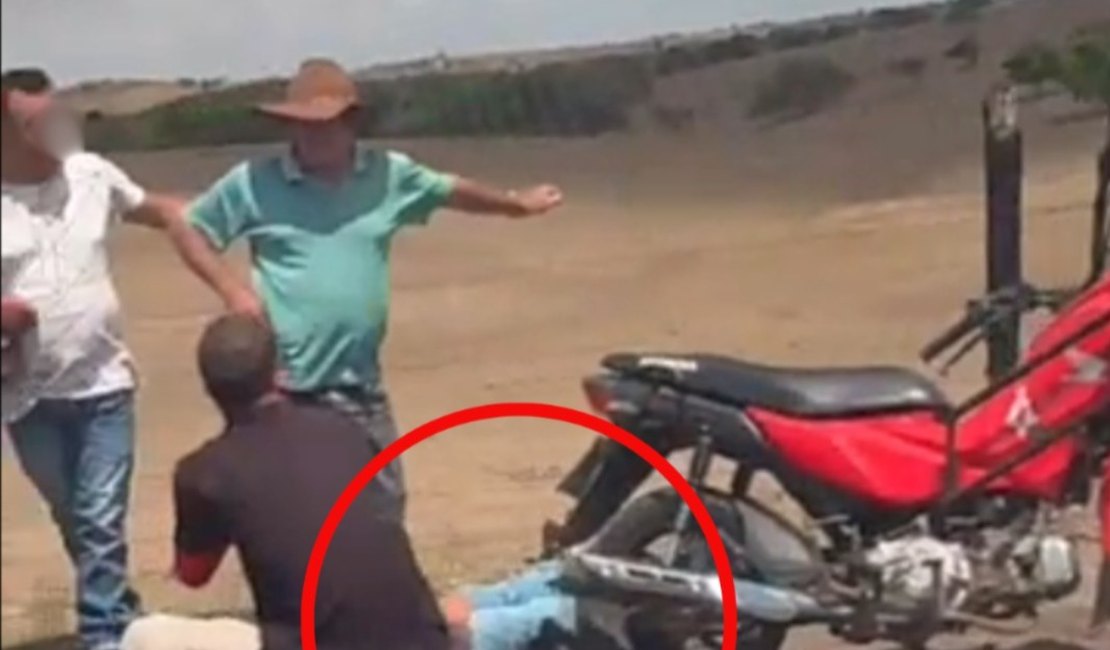 Vídeo mostra acidente entre moto e carro em estrada na divisa entre Taquarana e Arapiraca