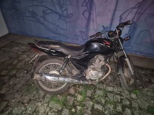 Jovens são detidos com veículo irregular e drogas no município de Novo Lino