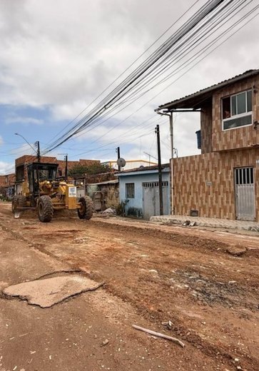 Prefeitura amplia frentes de pavimentação na parte alta de Maceió