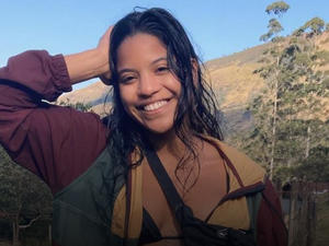 Brasileira sofre acidente em trilha na Indonésia e aguarda resgate há três dias