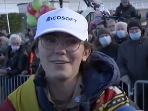 Vídeo: conheça a mais jovem mulher que voou sozinha ao redor do mundo