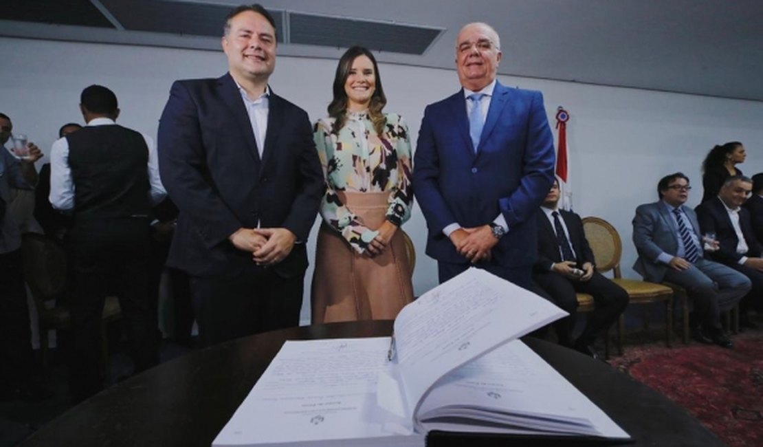Renovação do secretariado fortalece o Governo técnica e politicamente, diz Renan 