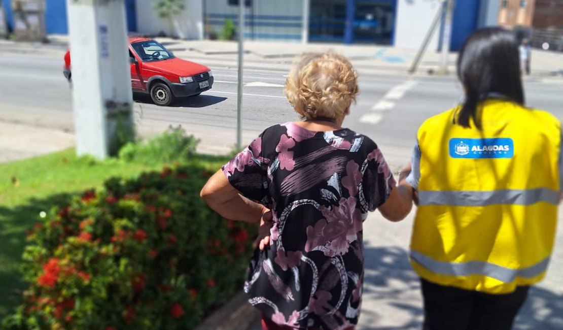 Ronda no Bairro ajuda idosa a reencontrar parentes em Cruz das Almas