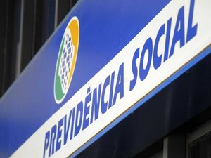 Benefícios do INSS vão passar por pente fino, segundo governo Bolsonaro