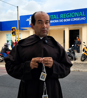 Frei relata superlotação após levar a mãe ao Hospital Regional em Arapiraca