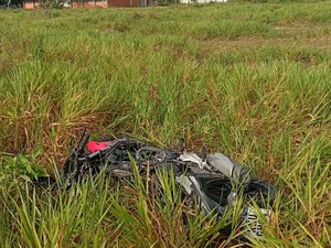 Motocicleta é encontrada abandonada no bairro Cidade Universitária
