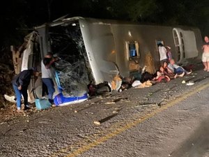 Lula lamenta mortos e feridos em acidente de ônibus em Pernambuco