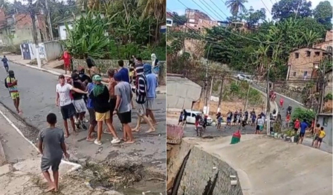 Moradores registram briga generalizada entre jovens na Ladeira da Moenda, em Maceió