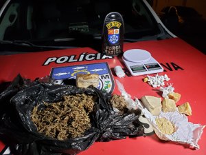 Mulher é presa em flagrante com maconha e crack na orla lagunar de Maceió