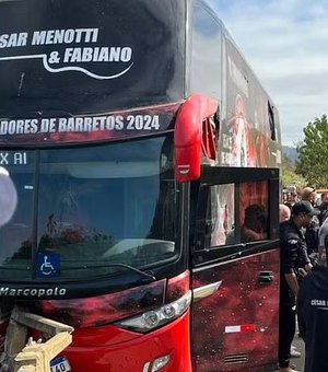 Ônibus de César Menotti e Fabiano sofre acidente e dupla cancela show