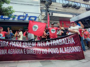Superintendência do Incra é ocupada por cerca de 400 trabalhadores sem-terra em Maceió
