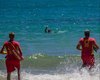 Bombeiros resgatam seis vítimas de afogamento na Praia do Francês, em Marechal Deodoro