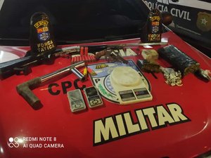 Após denúncia anônima, homem é preso com arma de fogo e maconha