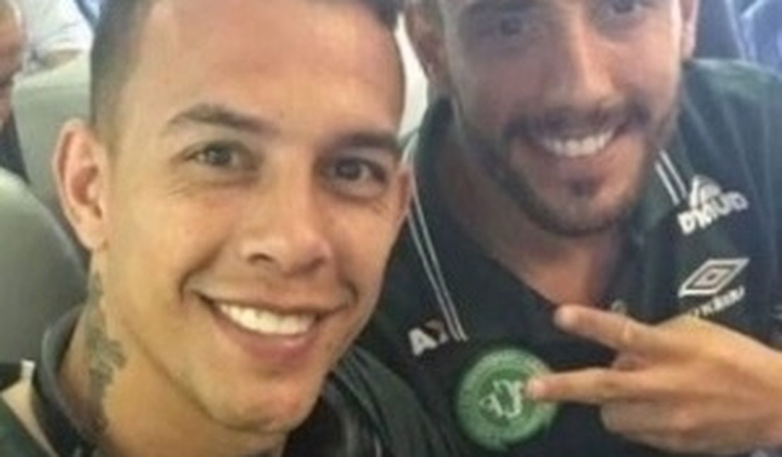Três jogadores da Chapecoense são atendidos após acidente de avião