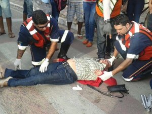 Mulher cai no centro de Arapiraca e é encaminhada para a UE