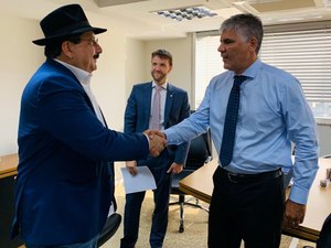 Prefeito Gilberto Gonçalves vai a Brasília captar recursos para Rio Largo