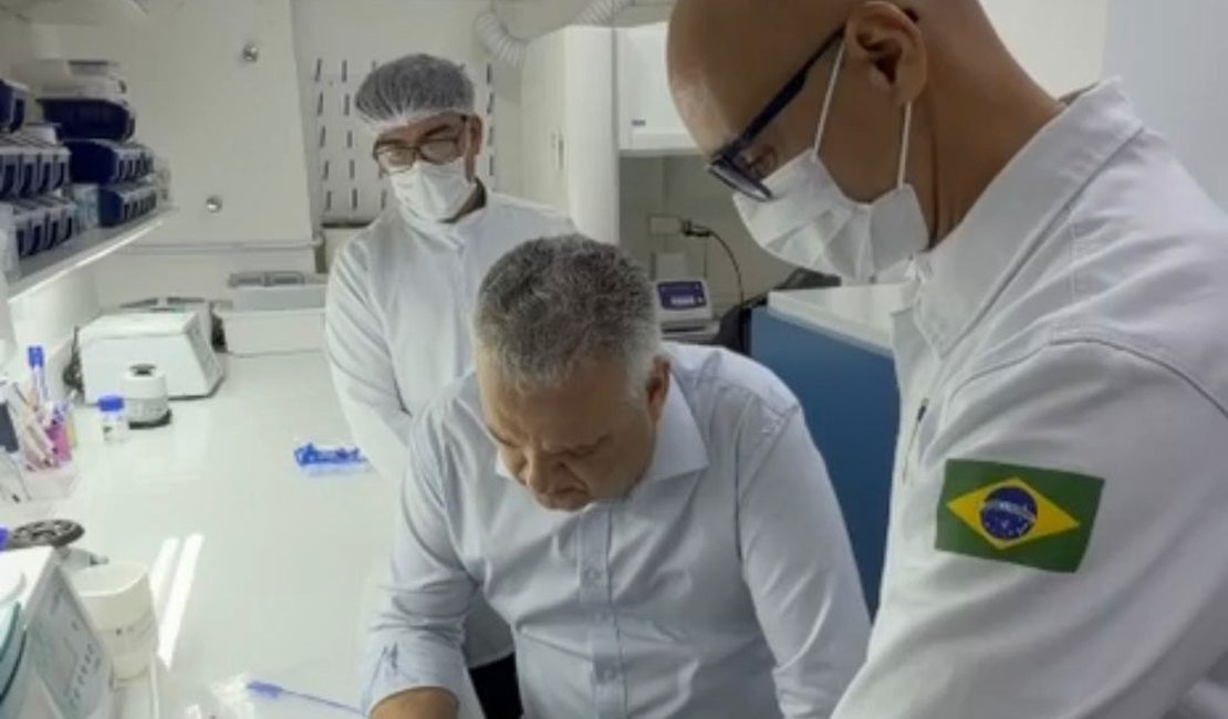 Alfredo Gaspar realiza exame de DNA após acusação de estupro de vulnerável