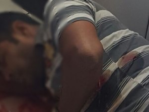 Homem sofre tentativa de homicídio e tenta se proteger em igreja