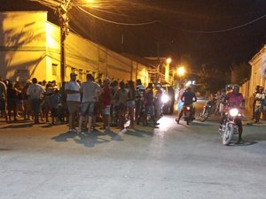 Acidente deixa pessoa gravemente no Centro de Major Isidoro