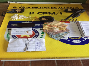 Polícia prende jovem com arma de fogo e drogas em São Miguel dos Campos