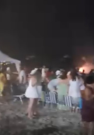 Jangada com fogos vira no mar e provoca pânico durante Réveillon em Maragogi