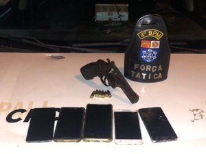 Homem é preso com seis celulares roubados no Clima Bom