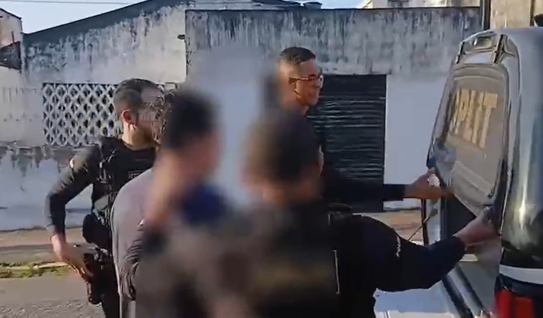 Polícia prende dois suspeitos de armazenar material sexual infantil em Maceió