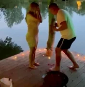 Homem deixa anel de R$ 6 mil cair em lago durante pedido de casamento