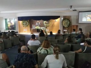 Paranaense finge a própria morte, organiza velório e revolta família e amigos: “Queria saber quem iria vir”