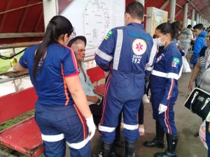 Idoso cai em praça de Arapiraca e SAMU é acionado