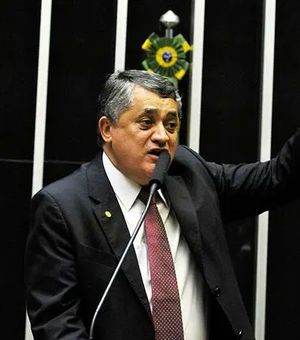 Líder do governo diz que Lula quer se encontrar com lideranças partidárias para melhorar articulação