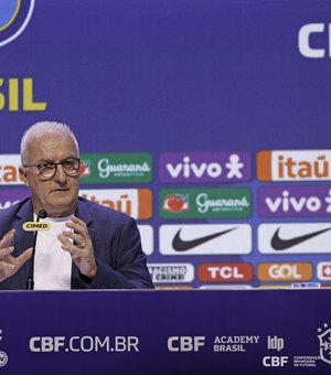 Dorival crava duas mudanças na escalação da Seleção contra o Chile