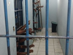 Presos são transferidos das Centrais de Flagrantes para ala do Sistema Prisional
