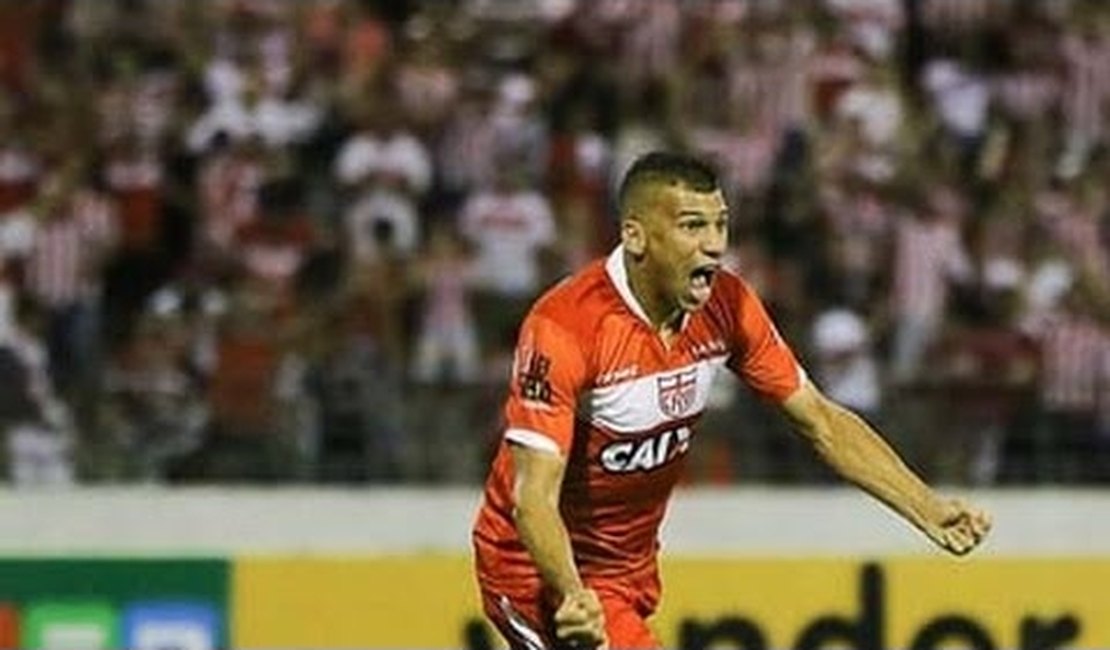 Neto Baiano decide e CRB vence Joinville de virada no Rei Pelé