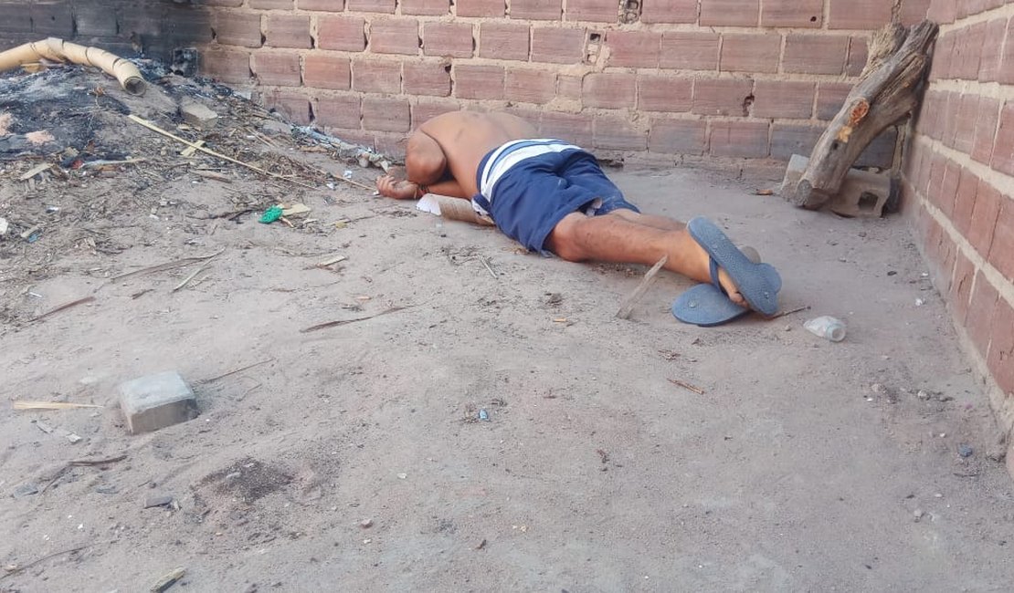 Homem é encontrado morto no quintal de residência na zona rural de Arapiraca