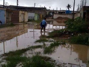 Moradores do bairro planalto  sofrem com ruas alagadas durante o inverno