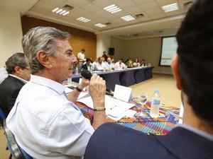 Collor defende investimento pesado no saneamento básico