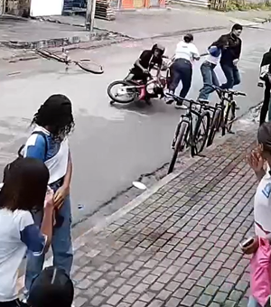Idoso de bicicleta fica ferido após ser atingido por motocicleta em Rio Largo