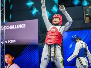 Maria Clara Pacheco é campeã mundial de taekwondo na China