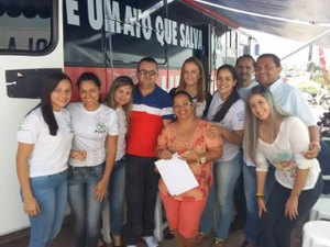 Grupo promove ação de incentivo à doação de sangue e de medula óssea