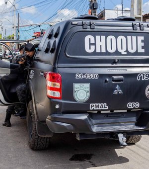 Homem é preso suspeito de roubar celular de gestante dentro de ônibus em Maceió