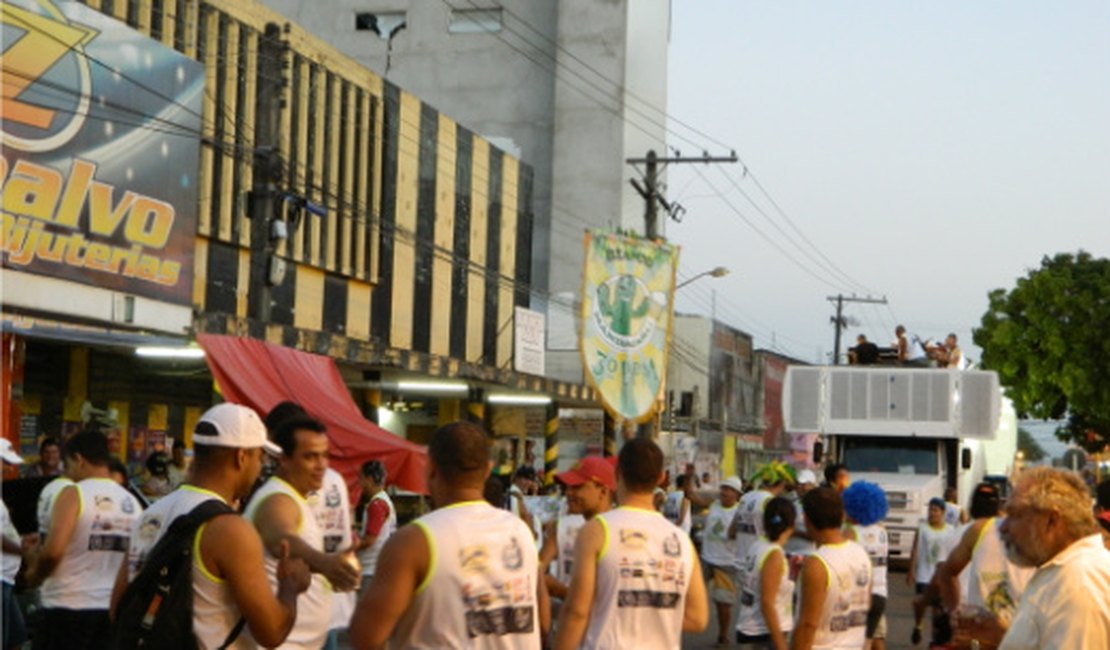 Bloco Mandacaru reúne centenas de militares em Arapiraca