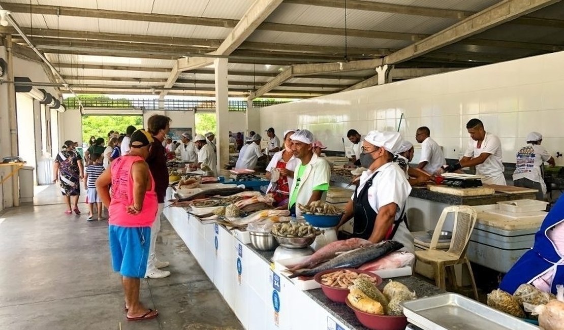 Mercados e feiras de Maceió terão horário especial no feriado de Finados
