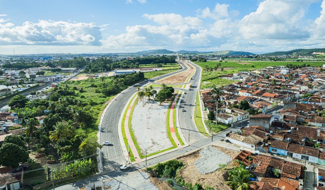 SMTT Arapiraca orienta tráfego na nova avenida Senador Benedito de Lira