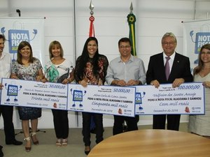 Governador entrega premiação principal do Programa Nota Fiscal Alagoana