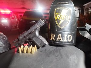 Duas armas de fogo e quase 150 gramas de drogas são apreendidas na capital e Sertão de Alagoas