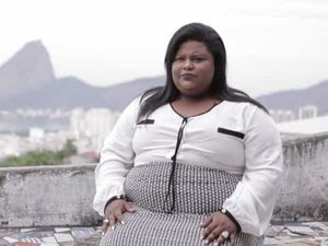 MC Carol critica Anitta sobre pioneirismo feminino no funk