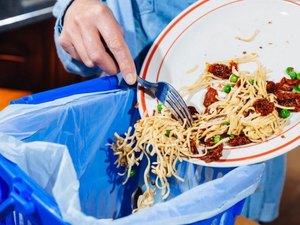 Seis em cada dez brasileiros assumem que desperdiçam alimentos em casa